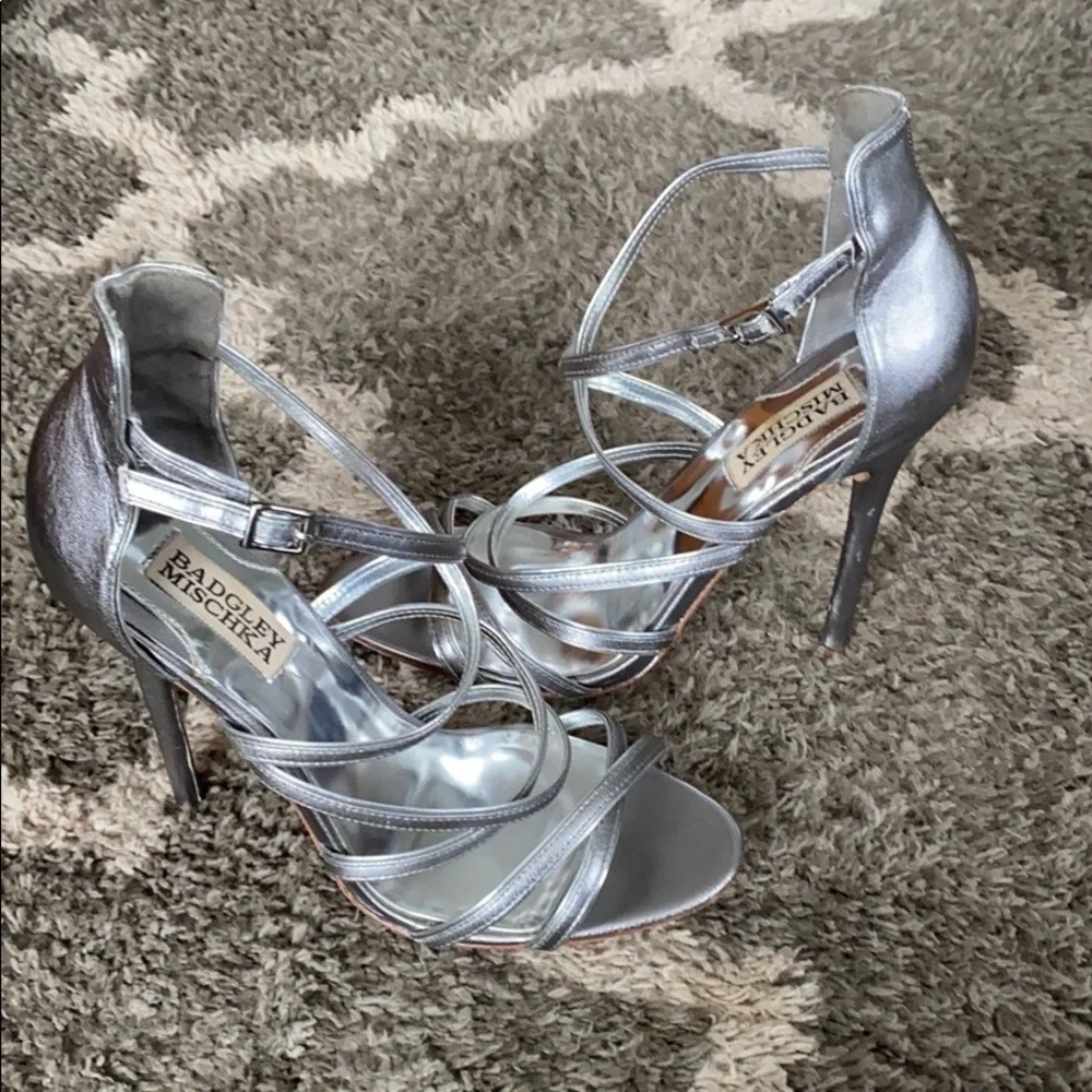 Badgley Mischka Silver Heels - Picture 2 of 5
